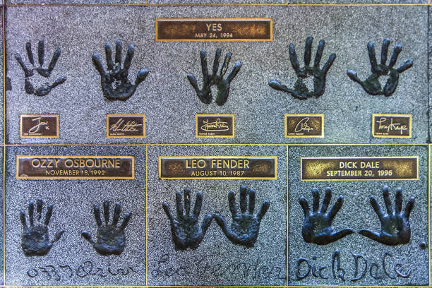 Rockwalk: impresionante camino rocoso entre montañas – Aventura y naturaleza