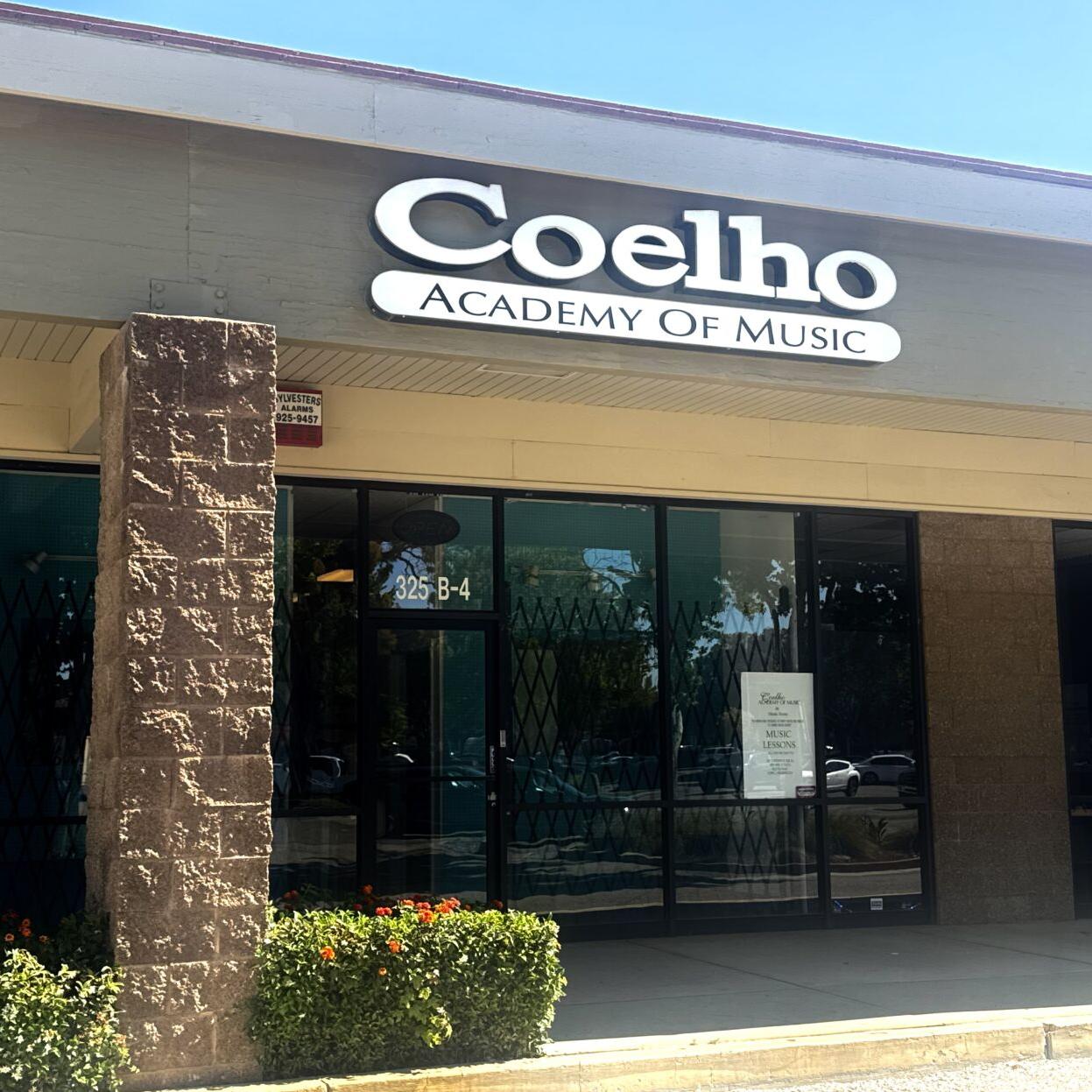 Academia de Música Coelho: Clases de Piano, Guitarra y Voz – Aprendizaje Integral