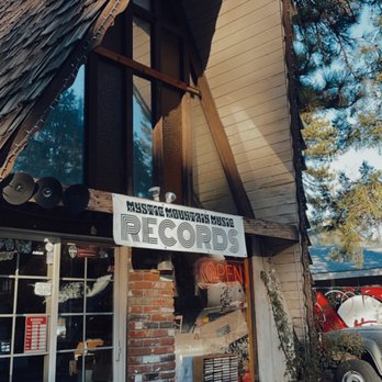 Música Mística de Montaña – Sonidos Ambientales de Paisaje Mágico