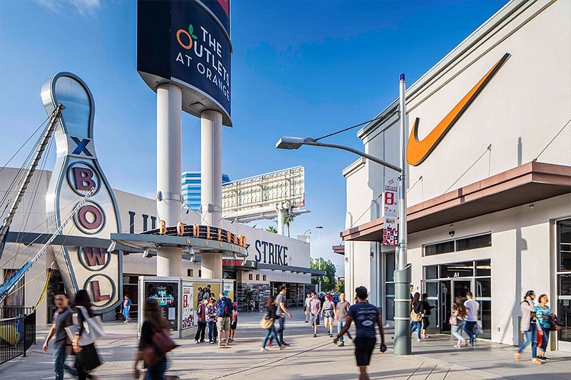 The Outlets at Orange: Tiendas Outlet con Grandes Descuentos de Marcas en Orange