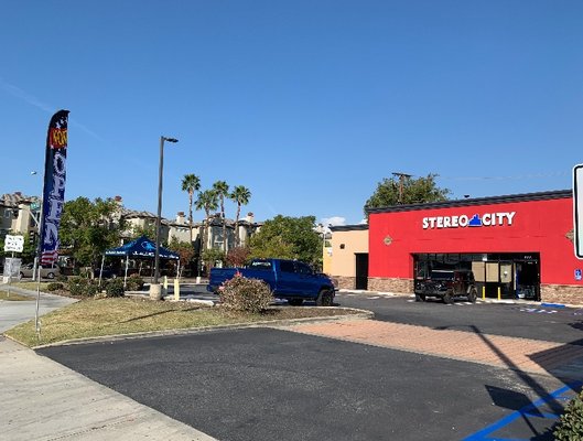 Stereo City Ontario – Imagen panorámica de la ciudad con sonido estéreo