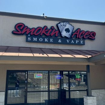 Smokin’ Aces – Tienda de Vapes y Accesorios de Humo Premium