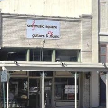 One Music Square: Escenario Vibrante de Música en Vivo con Artistas Internacionales