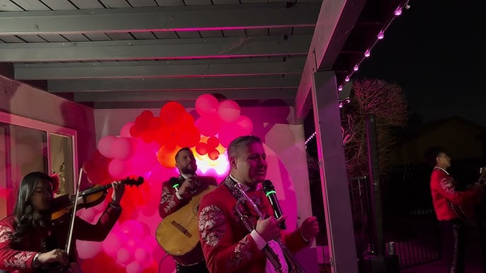 Mariachi Toros de México – Roberto Cortés en El Torito, Bakersfield, CA | Música tradicional mexicana