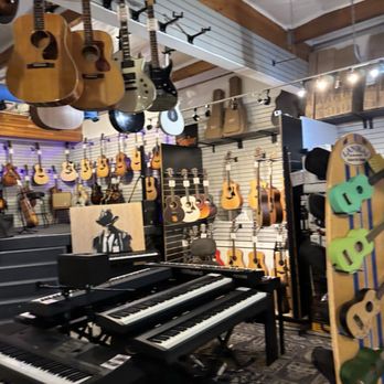Music Mart: Tienda de Instrumentos y Accesorios Musicales – Compra Online