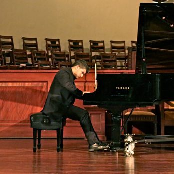 Clases de música en Miami con MusiKon Edge Productions – Aprende, toca y crea