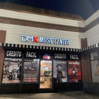 DMX Music Center – Interfaz de Control y Mezcla de Audio Profesional