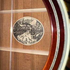 GuitarVista: Guitares acústicas y eléctricas de alta calidad – Fotos de instrumentos y accesorios