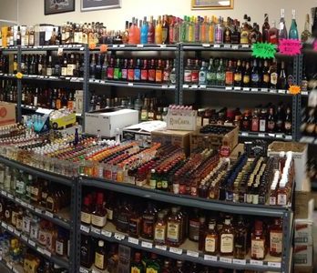 Kelly Liquors: Tienda de Licores Premium y Variedad de Bebidas Alcohólicas