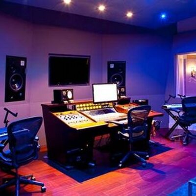 Studio 26 Miami – Estudio fotográfico premium en el corazón de Miami, alquiler de espacios creativos y equipamiento