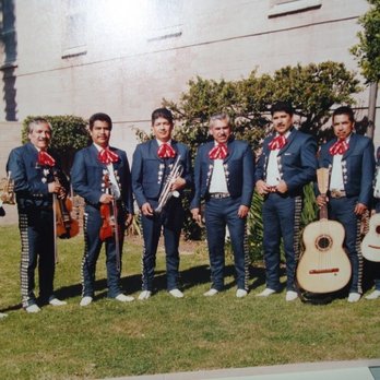 Mariachi Salinas en vivo: energía, tradición y música mexicana auténtica | Fotos 2024