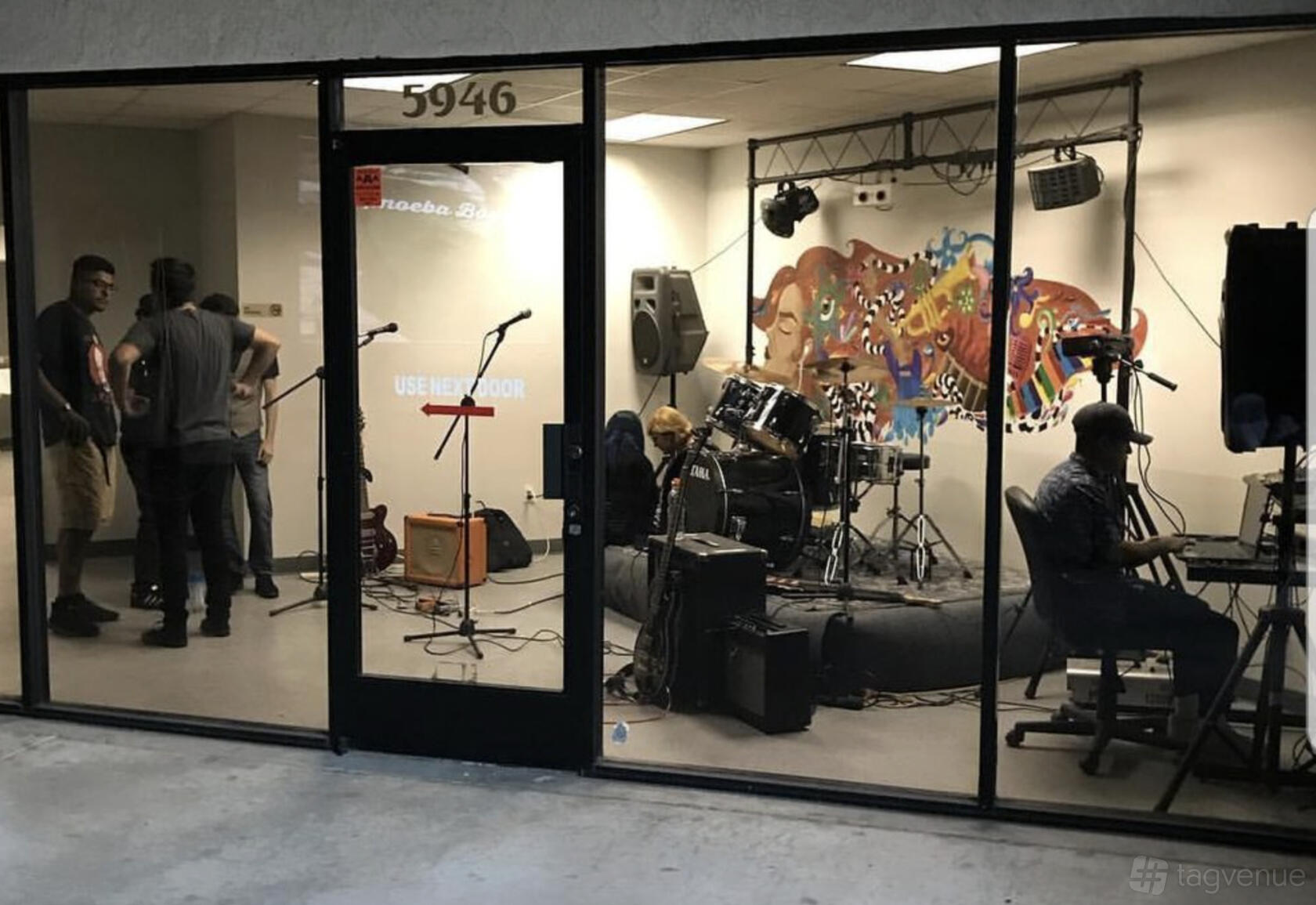 Logo de Black Noise Studios – Estudio Creativo de Producción Musical y Audiovisual