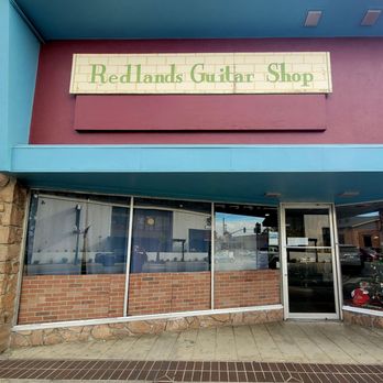Tienda de Guitares Redlands – Amplifica tu sonido con guitares de calidad