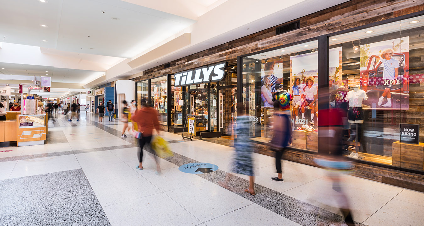 Inland Center: Centro Comercial Moderno con Tiendas de Marca y Restaurantes