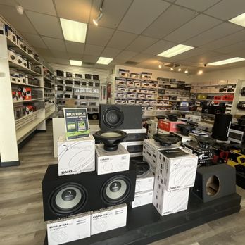 Z Autosound: Altavoz de coche con sonido premium y bajo consumo