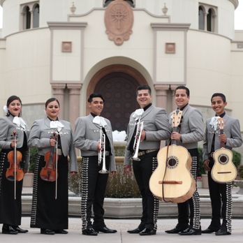 Mariachi Continental de San Diego en vivo | Música tradicional mexicana y espectáculo festivo