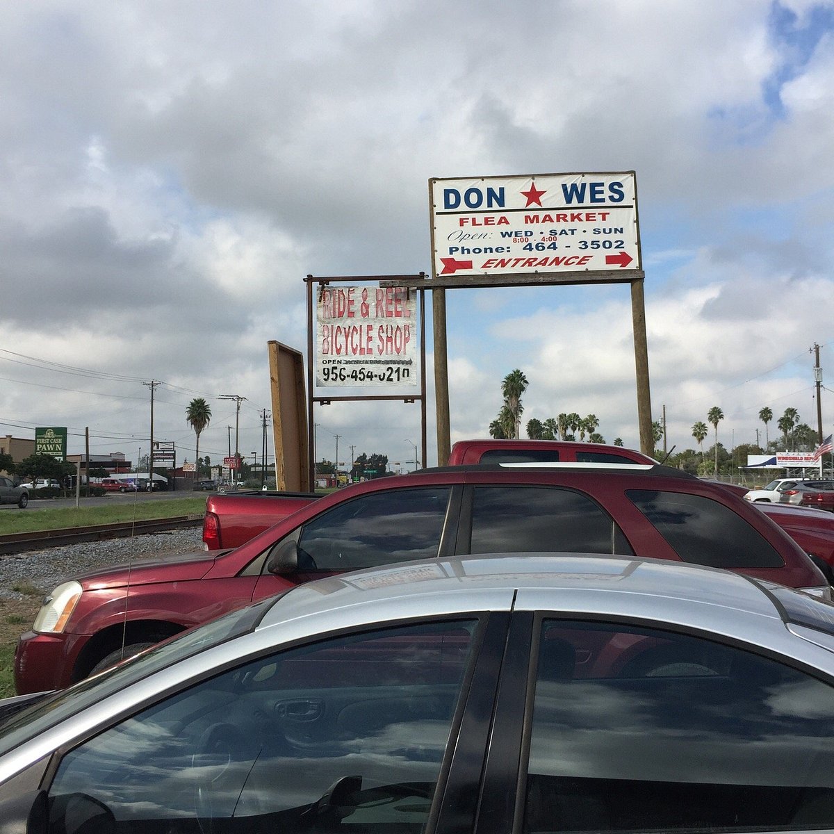 Mercado de Pulgas Don-Wes: Tesoro vintage, moda y antigüedades en un solo lugar