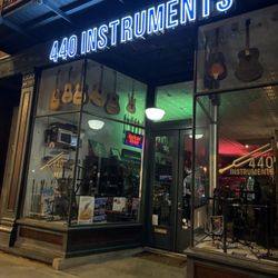 Jay’s Music Store – Tienda de Instrumentos Musicales y Accesorios | Música, Guitarras, Baterías