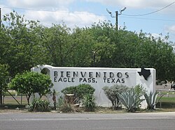 Eagle Pass, Texas – Vista panorámica del paso fronterizo con México, turismo y naturaleza