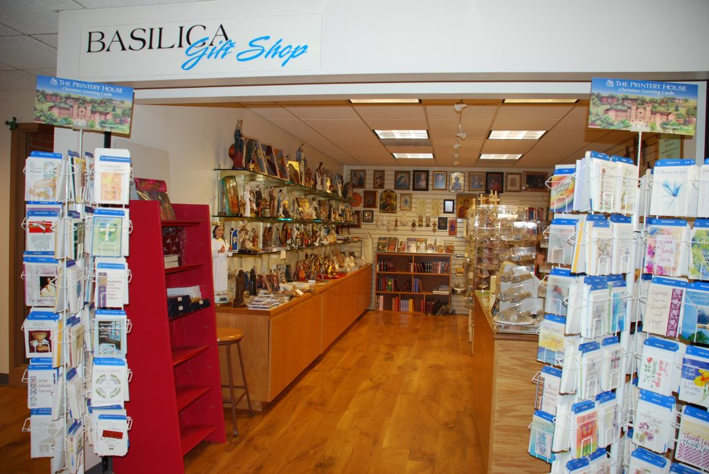 Tienda de Regalos de la Basílica – Souvenirs Únicos y Artesanía Religiosa