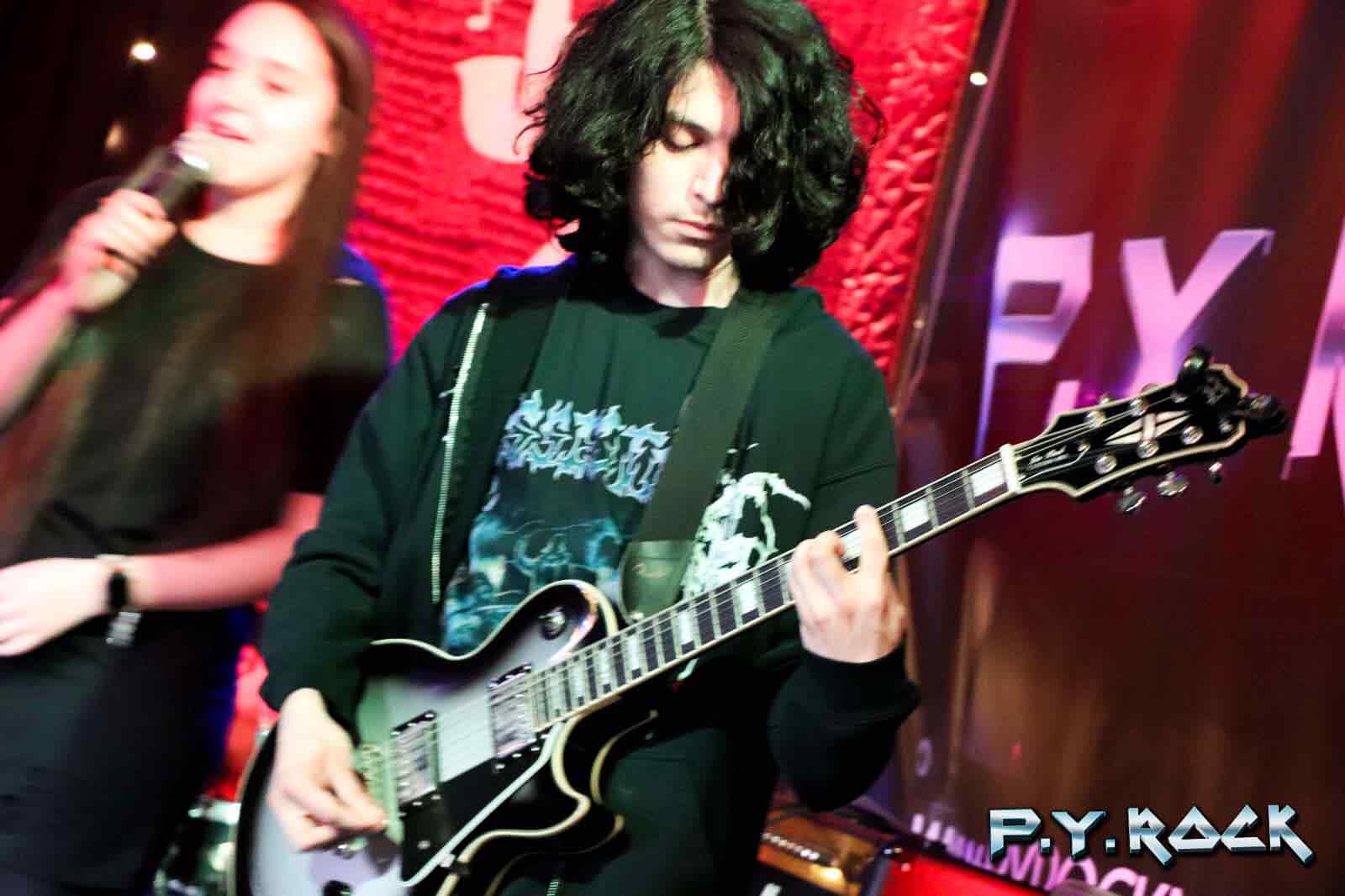 PY Rock Elizabeth – concierto de rock en vivo, energía y pasión en el festival 2024