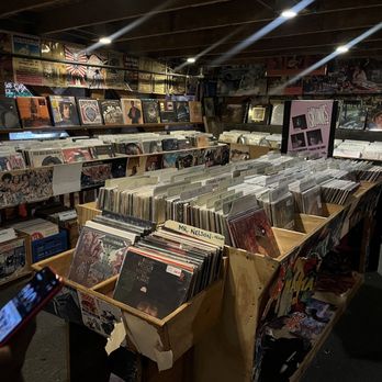 Tienda de discos Sig’s Lagoon: vinilos vintage, música única y ambiente retro